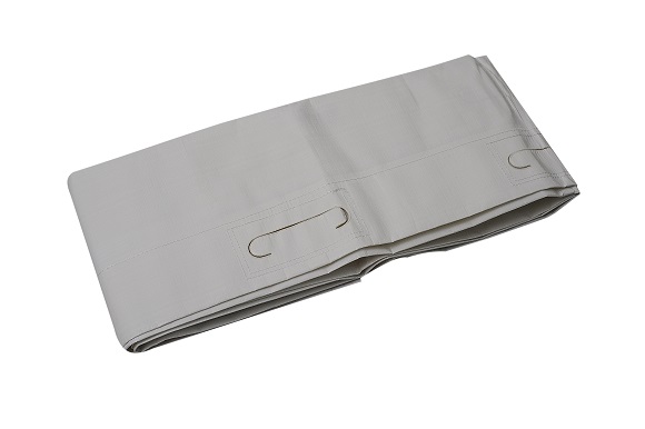 Das Rescue Trade Einweg-Rettungstuch hat eine reißfeste Tragefläche und besteht aus 
stabilem Polyethylen-Gewebe. Die Belastbarkeit, angelehnt an DIN EN 1865-1, ermöglicht 
Ihnen das Retten und Bergen von liegenden Patienten bis 150kg. Es dient auch als absolut 
flüssigkeitsundurchlässige Unterlage. Mit 12 eingestanzten Tragegriffen.