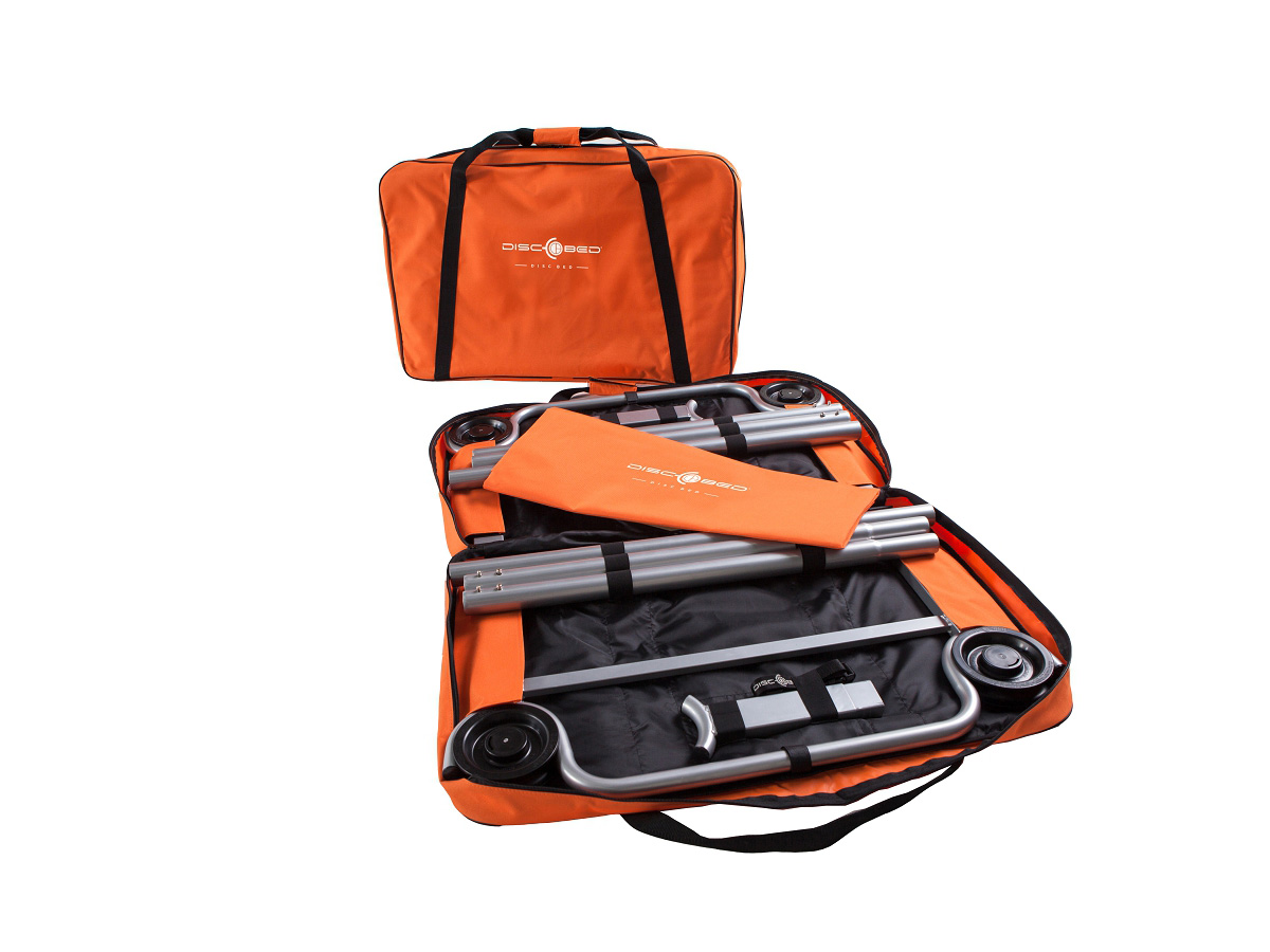 Feldbett einzeln Dic-O-Bed, Orange.
Einfach aufzubauen, ohne Werkzeuge.

Maße: 208x82,5x52cm
Maße Schlafbereich: 201x70cm
Maße Verpackung(Tasche) 81,5x52x11cm

Belastbar bis 227kg

Als Einzelbett, Etagenbett oder Sitzbank verwendbar.

1 Bett beinhaltet:

Bestehend aus
• 1 Feldbett:
• 2 geraden Rahmen
• 1 orange Polyester Matte
• 4 schwarzen Discs
• 4 Außenstangen
• 2 Mittelstangen
• 2 Gummipfropfen
• 1 orange Transporttasche
• 1 Sicherheitsriemen